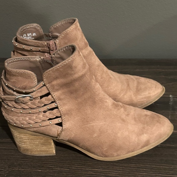 Carlos - Ashby Rose Gold Bootie - Picture 3 of 7